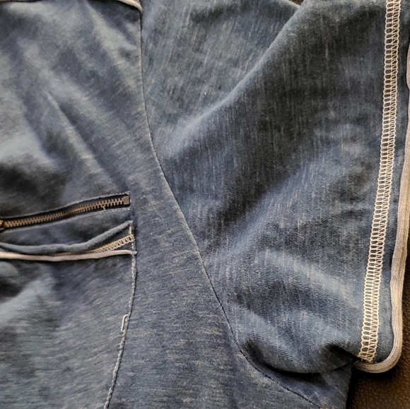 EUC VINTAGE INC Snap Polo - Picture 3 of 8